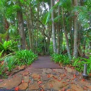 Lovestone , Montville Australia